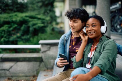 Les conseils en matière de rencontres que nous aurions aimé avoir à l’université.