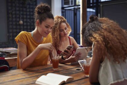 Les amis à faible entretien sont-ils vraiment bénéfiques pour nous ou sommes-nous simplement paresseux ?