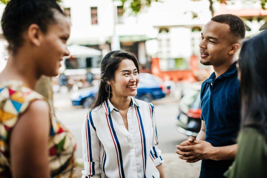 Gênant ! Comment engager une conversation lors d’un événement où je ne connaît personne ?